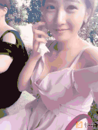 女人 搞笑 哈哈。。 gif