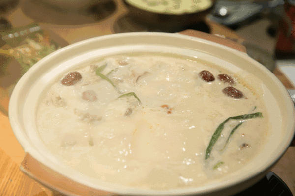 砂锅 炖汤 白色 营养