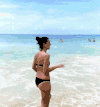 影视 海边 比基尼 美女 性感 开心