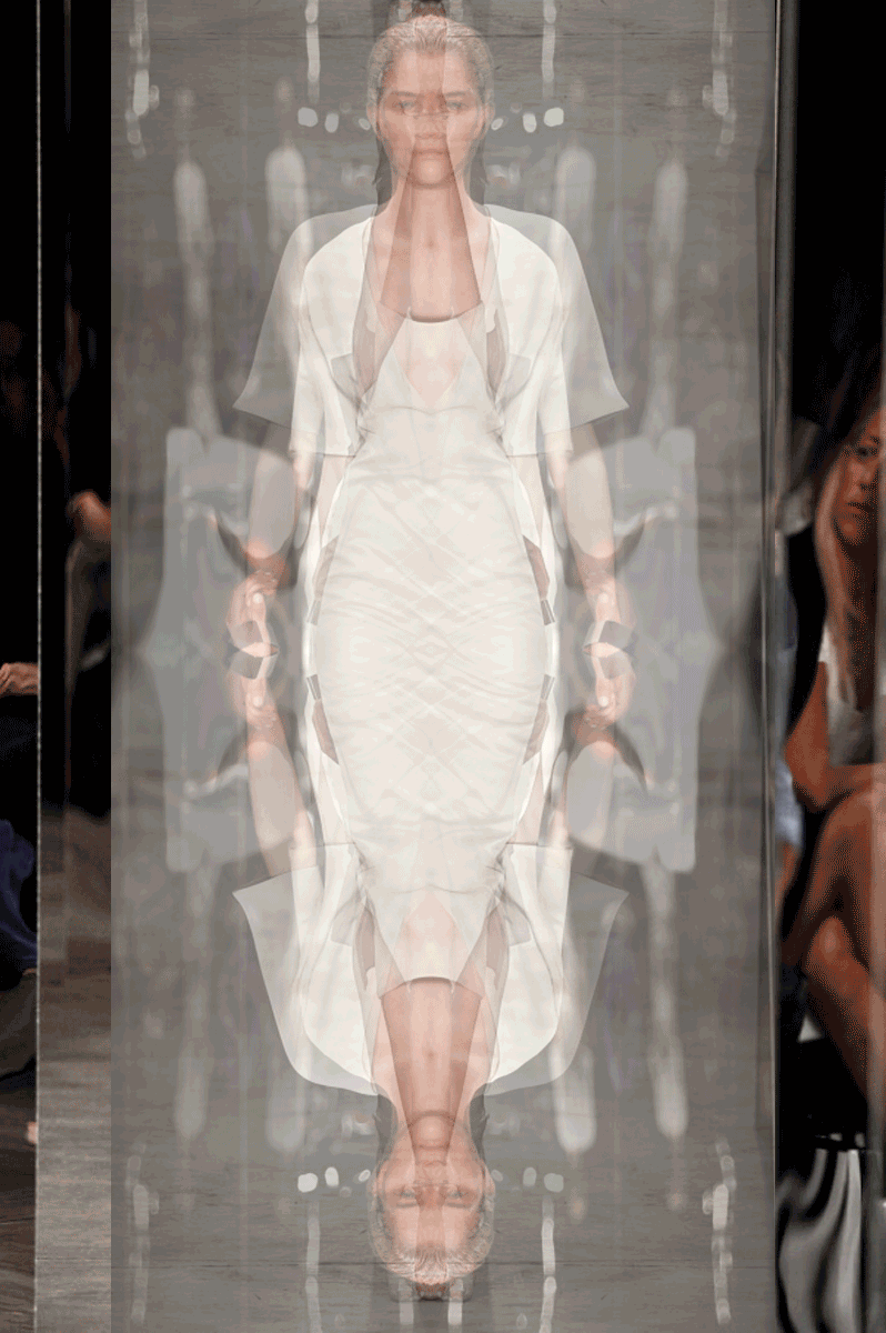 时尚 fashgif 白色的连衣裙 反射 镜子 mbfwa 澳大利亚设计师 克里斯托弗埃斯伯