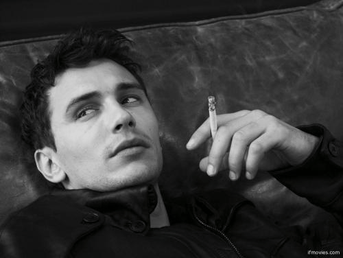 詹姆斯弗兰科gif动态图片,男神帅气吸烟动图表情包