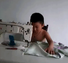 宝贝 缝纫机 搞笑