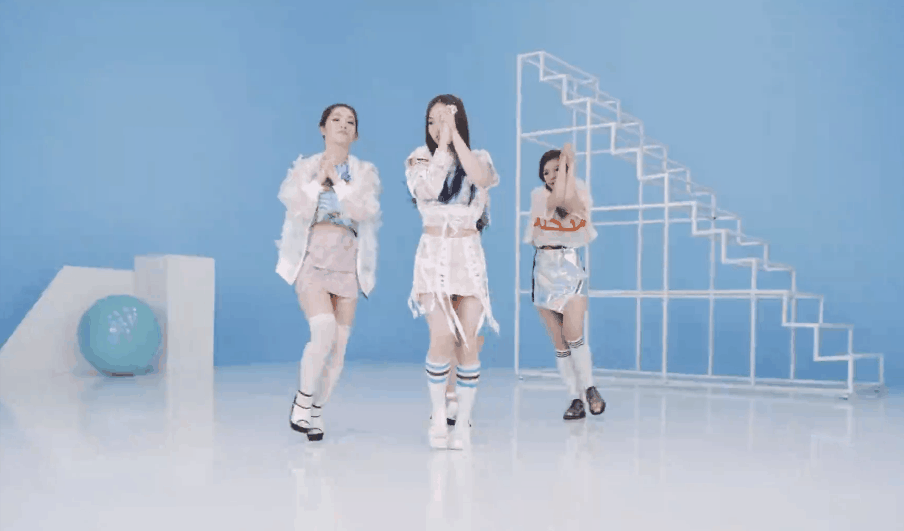 Happiness MV Red&Velvet 动作 换装 活泼 跳舞