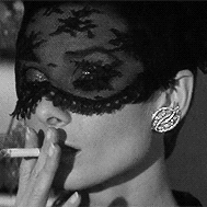 奥黛丽赫本 抽烟 优雅
