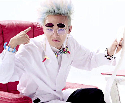 G-Dragon 白大褂 眼镜 逗比