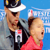 库里 Stephen Curry 发布会 女儿 打哈欠 宠溺