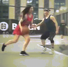 美女打篮球 投篮 大长腿