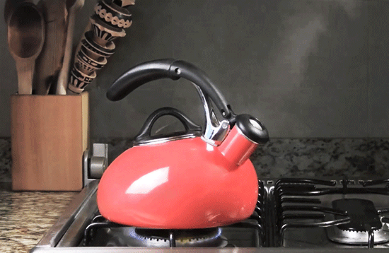 水壶 淌水 烧开 厨房