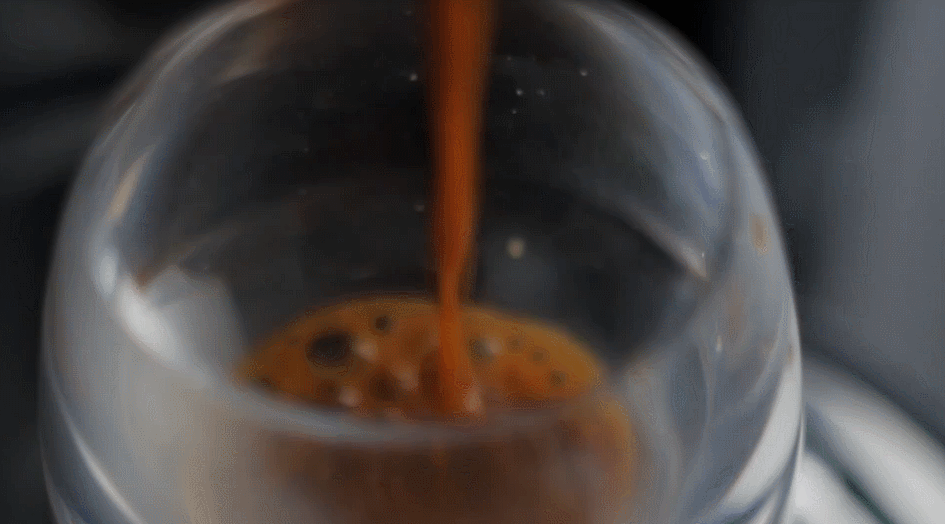 咖啡 法国美食系列短片 玻璃杯 甜品 马卡龙