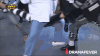 唱歌 跳舞 兴奋 开心