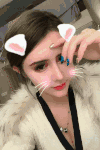 美女 猫耳朵 手掌 指甲油
