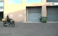 摩托车 骑行 倒立 男子