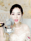 美女 话筒 小兔子 唱歌
