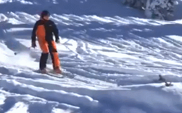 雪地 滑雪 没掌控好力度 摔倒