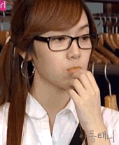 郑秀妍 嘟嘴 卖萌 二货 女神 可爱 美女