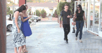真人gif 恶搞 牛逼 吹掉 美女 瞬间 喷嚏 流弊 裙子