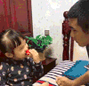 萌娃 草莓 可爱 生气