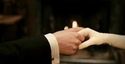 唐顿庄园 牵手 蜡烛 握手