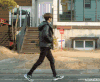 EXO 马路 散步 皮衣
