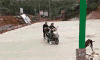 骑车 推着走 撞车 没谁了