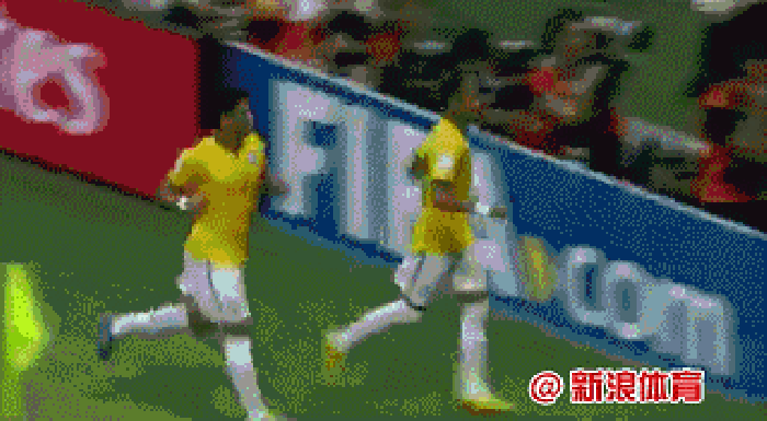 巴西 足球 摔倒 失误