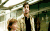神马 费尔南多阿隆索 卖萌 一起 小孩 gif