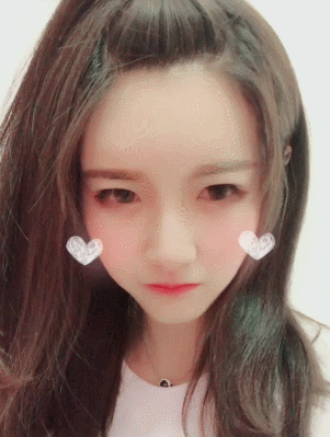 美女 可愛 愛心 微笑 長發(fā) 萌萌噠