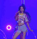 美女 跳舞 扭屁股 唱歌