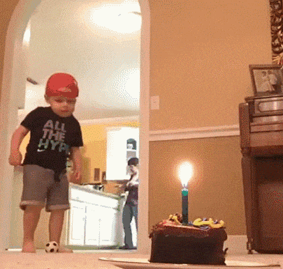 小孩 蛋糕 室内 蜡烛