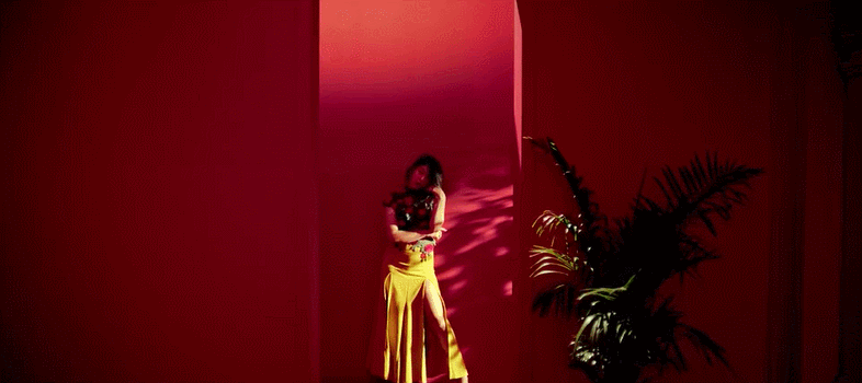 Ailee Home MV 伊美莱 唯美 性感 美女 阳光 靠墙