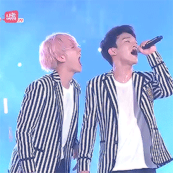 exo 帥氣 組合 唱歌