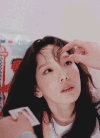 美女 注视 捋头发 可爱