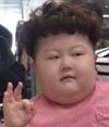 萌娃 斜眼睛 手势 胖嘟嘟