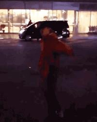 黑夜 帅哥 挥手 红衣