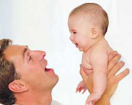 婴儿 可爱 开心 父子 发育
