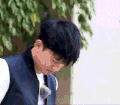 眼镜 男孩 演员 树叶