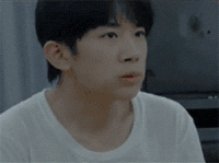 tfboys 易烊千玺 午休吃货时间 吸溜 面条 逗比 搞怪 明星爱豆