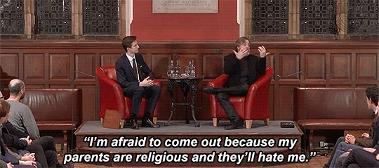 男人 手势 直视 认真