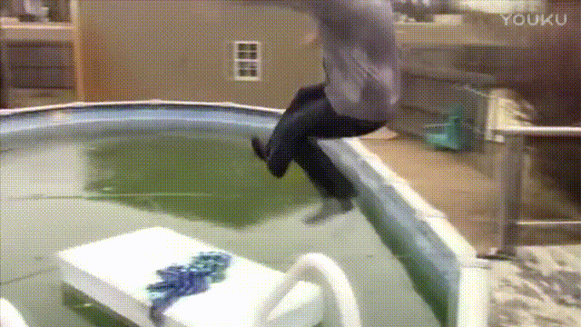 摔倒 搞笑 逗比 二貨