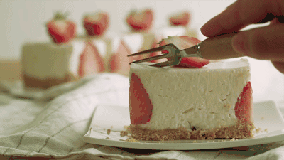 蛋糕 切开 草莓 想吃吗