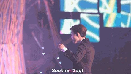 exogif都暻秀gif帅哥gif迷人gif欧巴gif