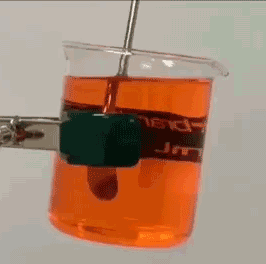跳跃  实验  单色  液体