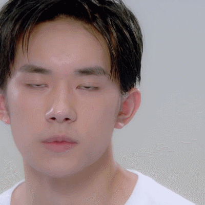 易烊千璽 TFBOYS 呆萌
