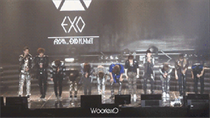 EXO 舞台 鞠躬 感谢
