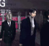 帅哥 黑衣服 灯光 走红毯