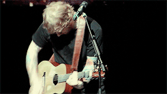 爱德华·克里斯多弗·希兰艾德·希兰  ED+sheeran 弹吉他 演唱会 现场 欧美歌手