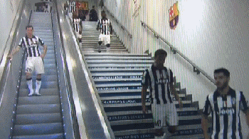 电梯 球队 走楼梯 扶梯