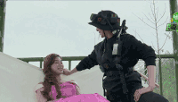 挑战者联盟 俊男 美女 亲吻