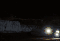 夜班经理 汽车 爆炸 英剧 远程导弹