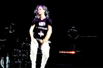 蕾哈娜 Rihanna 热舞
